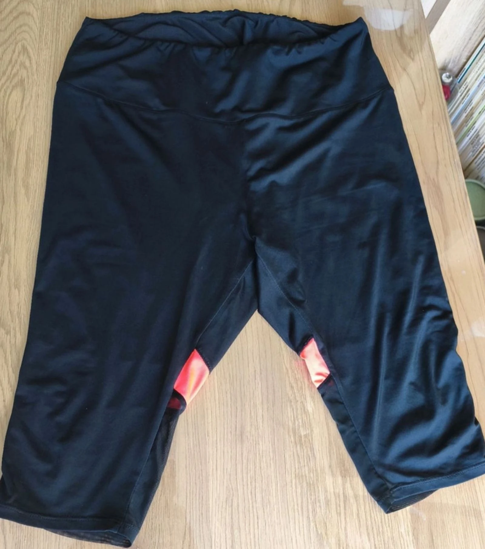 Zwarte en neon roze sportlegging – photo 2